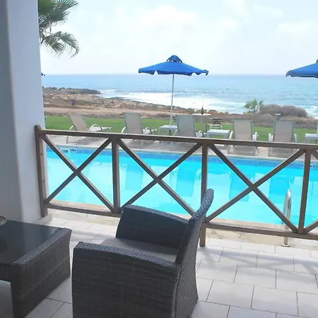 Sea Front Villa, Heated Private Pool, Amazing Location Paphos 323 *