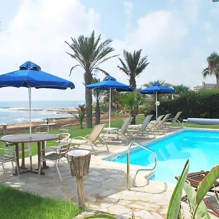 别墅 Sea Front Villa, Heated Private Pool, Amazing Location Paphos 323 基索内加