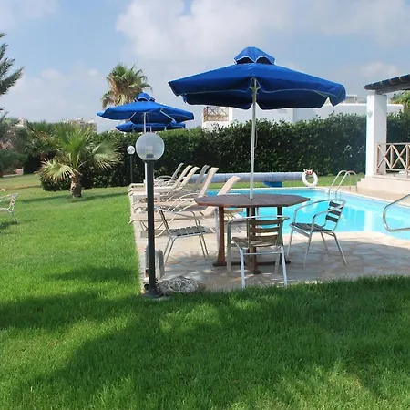 别墅 Sea Front Villa, Heated Private Pool, Amazing Location Paphos 323 基索内加