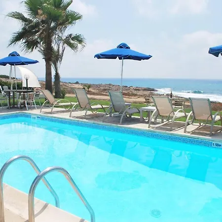 Sea Front Villa, Heated Private Pool, Amazing Location Paphos 323