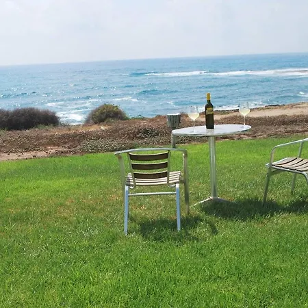 别墅 Sea Front Villa, Heated Private Pool, Amazing Location Paphos 323 基索内加