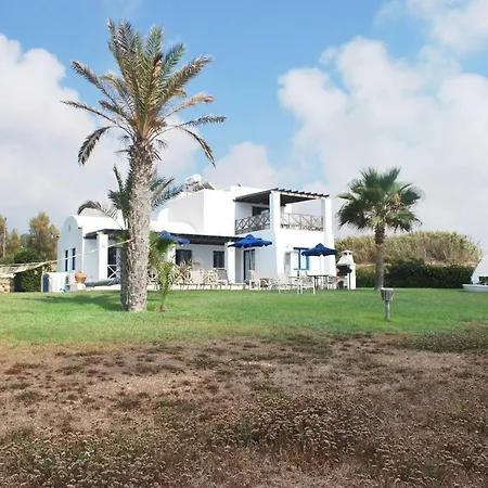 别墅 Sea Front Villa, Heated Private Pool, Amazing Location Paphos 323