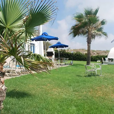 别墅 Sea Front Villa, Heated Private Pool, Amazing Location Paphos 323 *