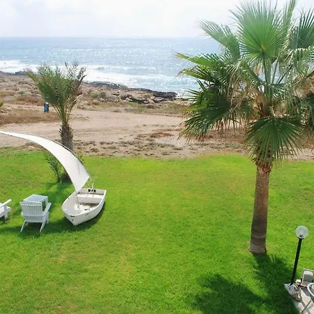 Villa Sea Front Villa, Heated Private Pool, Amazing Location Paphos 323
