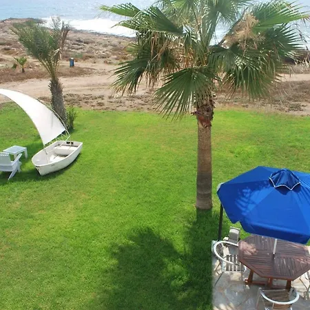 别墅 Sea Front Villa, Heated Private Pool, Amazing Location Paphos 323