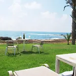 Sea Front Villa, Heated Private Pool, Amazing Location Paphos 323 * Kissonerga