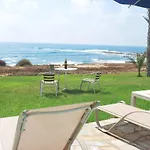 Sea Front Villa, Heated Private Pool, Amazing Location Paphos 323 Villa *