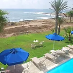 Sea Front Villa, Heated Private Pool, Amazing Location Paphos 323 Villa Kissonerga