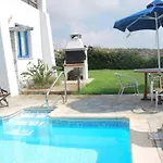 Sea Front Villa, Heated Private Pool, Amazing Location Paphos 323 Villa *