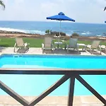 Sea Front Villa, Heated Private Pool, Amazing Location Paphos 323 Villa *