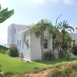 Sea Front Villa, Heated Private Pool, Amazing Location Paphos 323 *