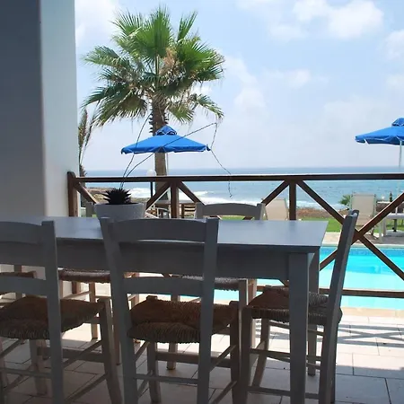 Sea Front Villa, Heated Private Pool, Amazing Location Paphos 323 Villa *