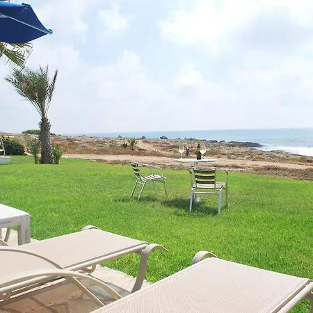 Sea Front Villa, Heated Private Pool, Amazing Location Paphos 323 *