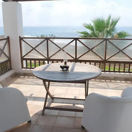 Sea Front Villa, Heated Private Pool, Amazing Location Paphos 323 Villa Kissonerga