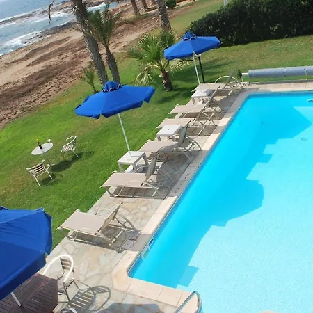 Sea Front Villa, Heated Private Pool, Amazing Location Paphos 323 *