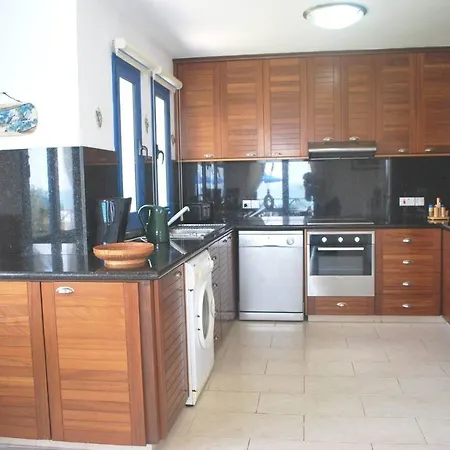 Villa Sea Front Villa, Heated Private Pool, Amazing Location Paphos 323 Kissonerga