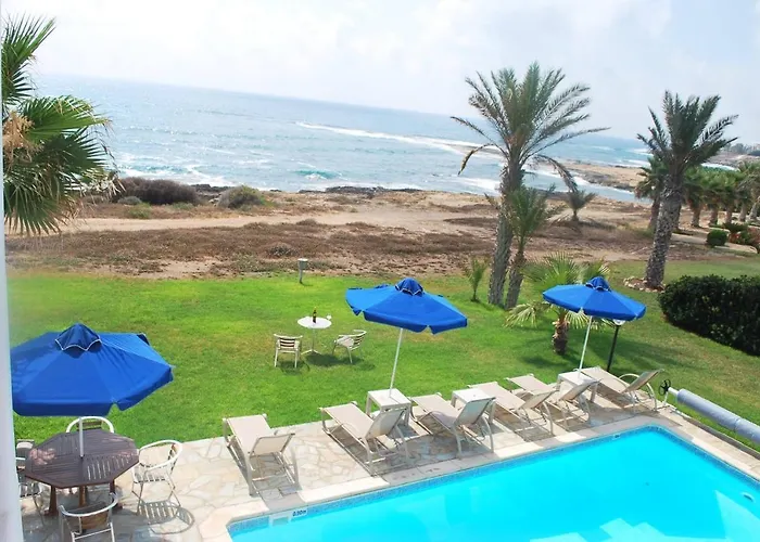 Villa Sea Front Villa, Heated Private Pool, Amazing Location Paphos 323