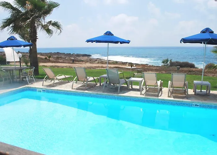Villa Sea Front Villa, Heated Private Pool, Amazing Location Paphos 323