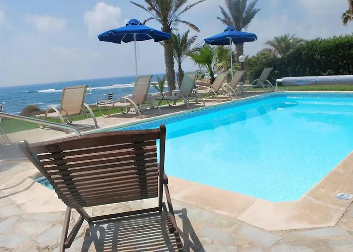 Sea Front Villa, Heated Private Pool, Amazing Location Paphos 323 Kissonerga