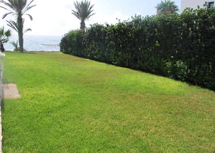 Villa Sea Front Villa, Heated Private Pool, Amazing Location Paphos 323