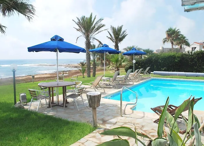 Villa Sea Front Villa, Heated Private Pool, Amazing Location Paphos 323