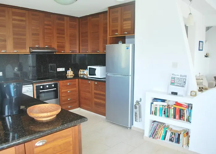 Sea Front Villa, Heated Private Pool, Amazing Location Paphos 323 Villa Kissonerga