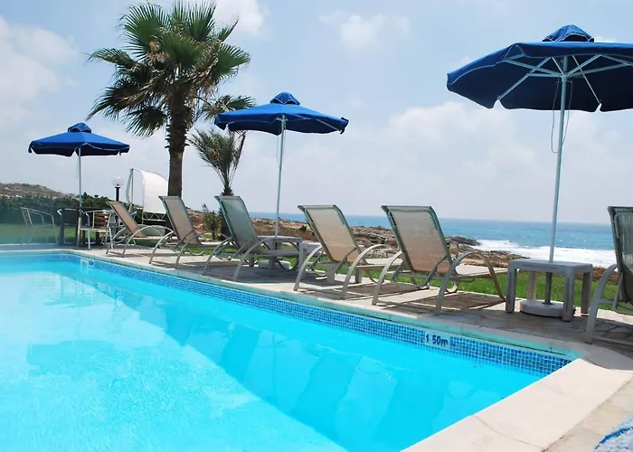 Sea Front Villa, Heated Private Pool, Amazing Location Paphos 323 Villa *