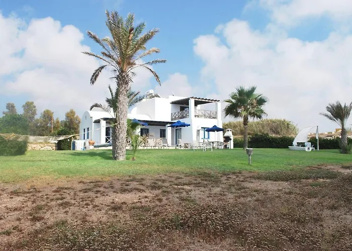 Villa Sea Front Villa, Heated Private Pool, Amazing Location Paphos 323