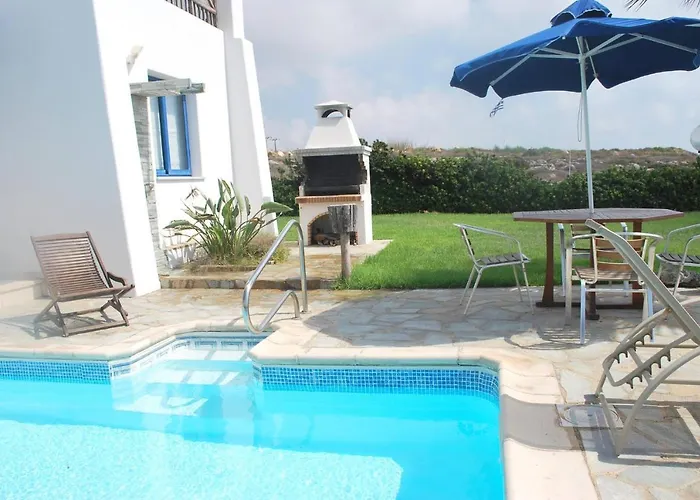 Sea Front Villa, Heated Private Pool, Amazing Location Paphos 323 Villa *