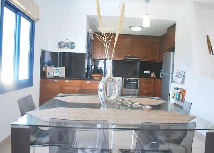 Villa Sea Front Villa, Heated Private Pool, Amazing Location Paphos 323 Kissonerga