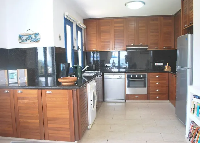 Villa Sea Front Villa, Heated Private Pool, Amazing Location Paphos 323 Kissonerga